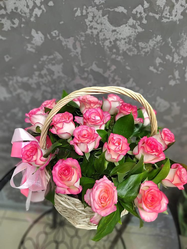 Цветочная композиция из Розы в корзине в Островцы