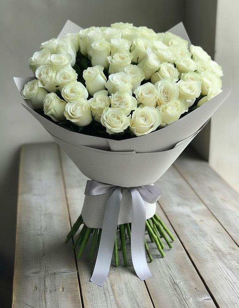Букет 35 Белых роз в Островцы