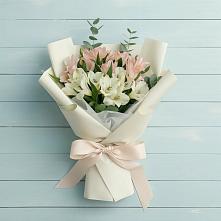 Букет цветов из:  Альстромерии в Островцы