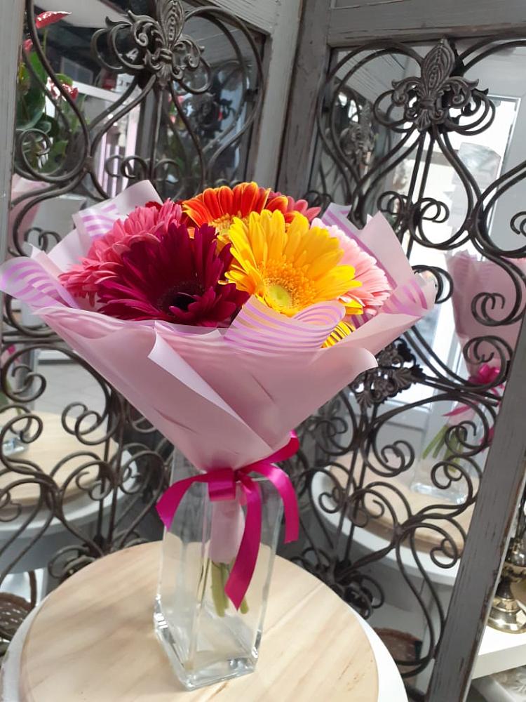 Букет цветов из: Герберы в Островцы