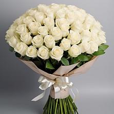 Букет 101 беля роза Белоснежка в Островцы