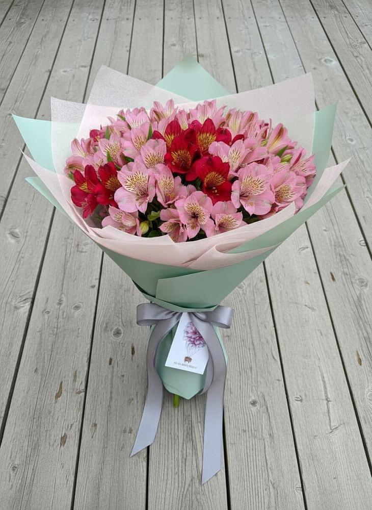 Букет цветов из: Альстромерии в Островцы