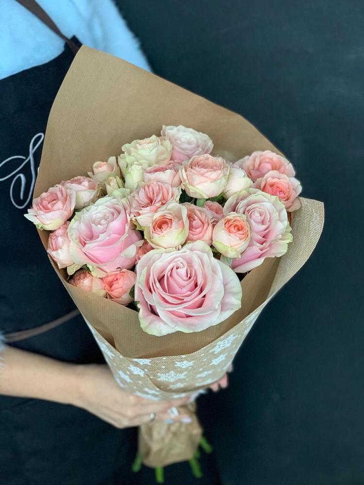 Букет цветов из: Хризантемы и Розы в Островцы