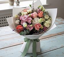 Букет цветов из:  Розы, Лизиантусы и Гвоздики #REPLACE_PRED# Островцы