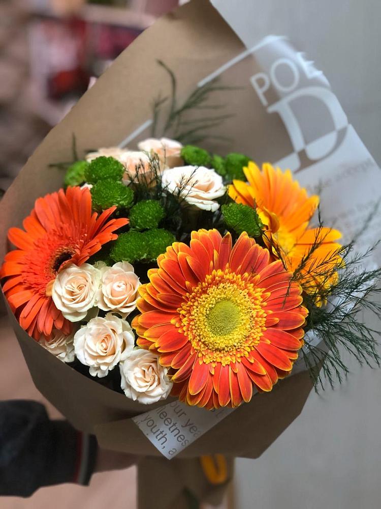 Букет цветов из: Герберы, Хризантемы и Розы в Островцы