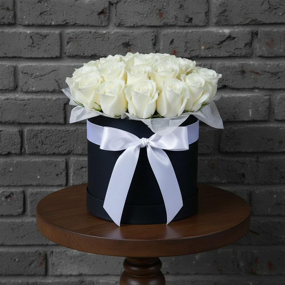 Цветочная композиция из Розы в шляпной коробке в Островцы