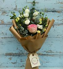 Букет цветов из:  Розы и Лизиантусы в Островцы