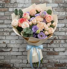 Букет цветов из:  Розы, Лизиантусы и Гвоздики в Островцы